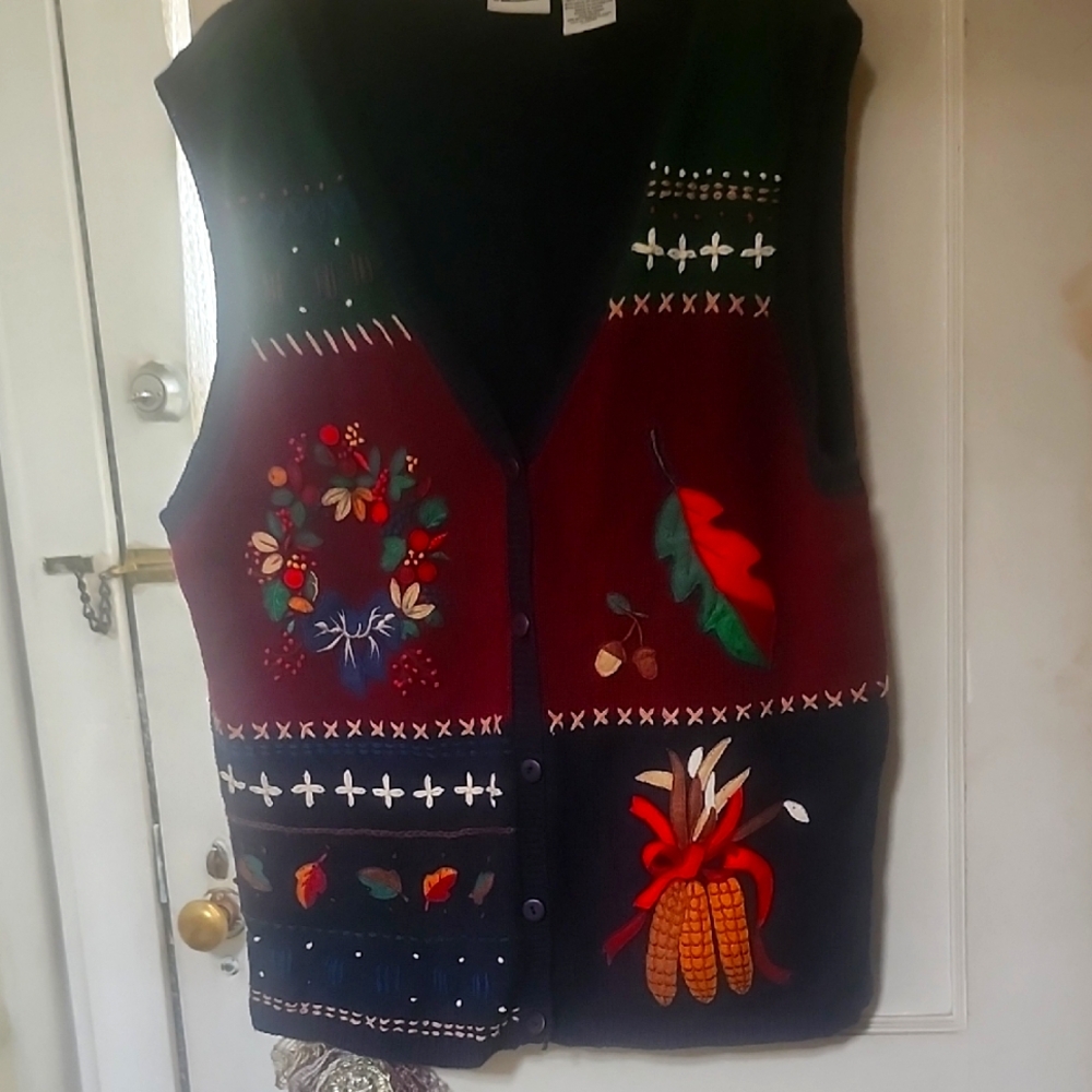 Capacity Woman Festive Embroidered Vest